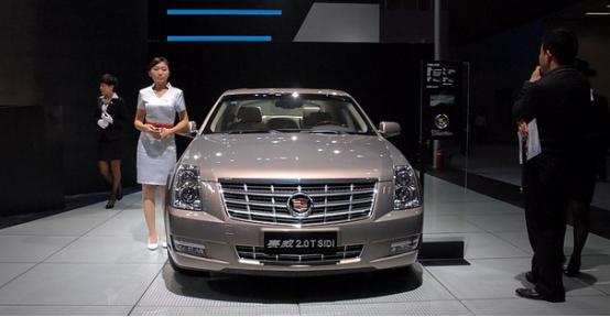 想买豪华车又怕养不起？SLS赛威车主实测3年省8万油费