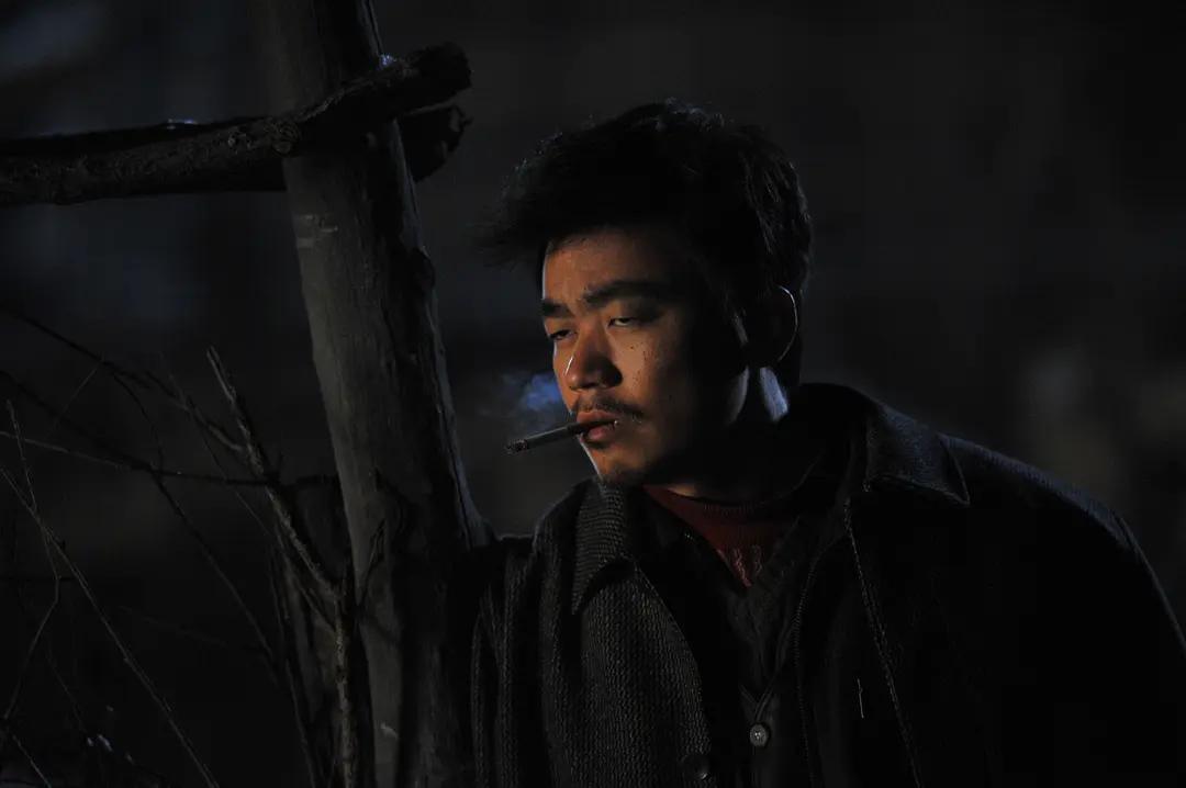 梦见哥哥预示什么？心理学解析家庭关系与事业转折