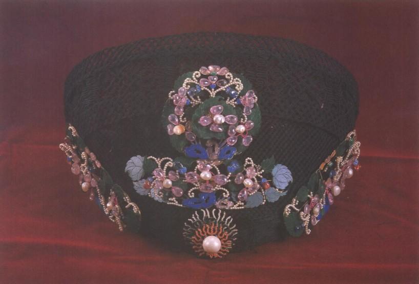 故宫娘娘头上戴的 钿 藏着多少秘密? 故宫娘娘头上戴的 钿 藏着多少秘密?