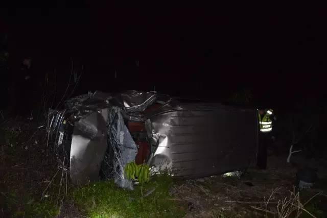 7座面包车真能塞下20人吗？这些危险你可能想不到