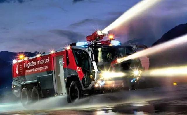 消防车追尾5个8劳斯莱斯如何应对天价赔偿风险 消防车追尾5个8劳斯莱斯如何应对天价赔偿风险