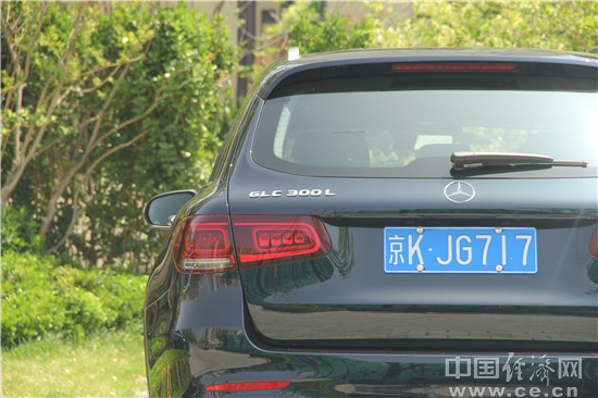 20款奔驰glc300配置_ 奔驰GLC长轴距版评测 _奔驰GLC 2020款试驾