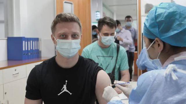 外国人在中国接种疫苗需要准备啥？预约方法，注意事项汇总
