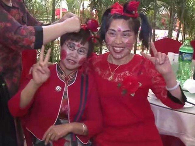 养香蕉猫咪怎么才能避免被挠成大花脸？