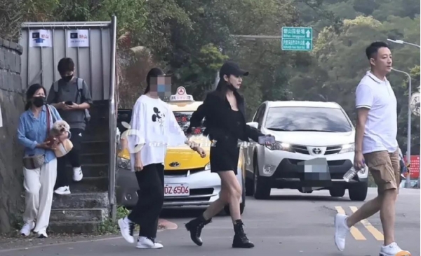 汪小菲 面相_小玥儿与汪小菲感情_汪小菲带小玥儿出门活动