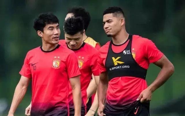 李学鹏的防守动作为啥总被裁判盯上? 李学鹏的防守动作为啥总被裁判盯上?