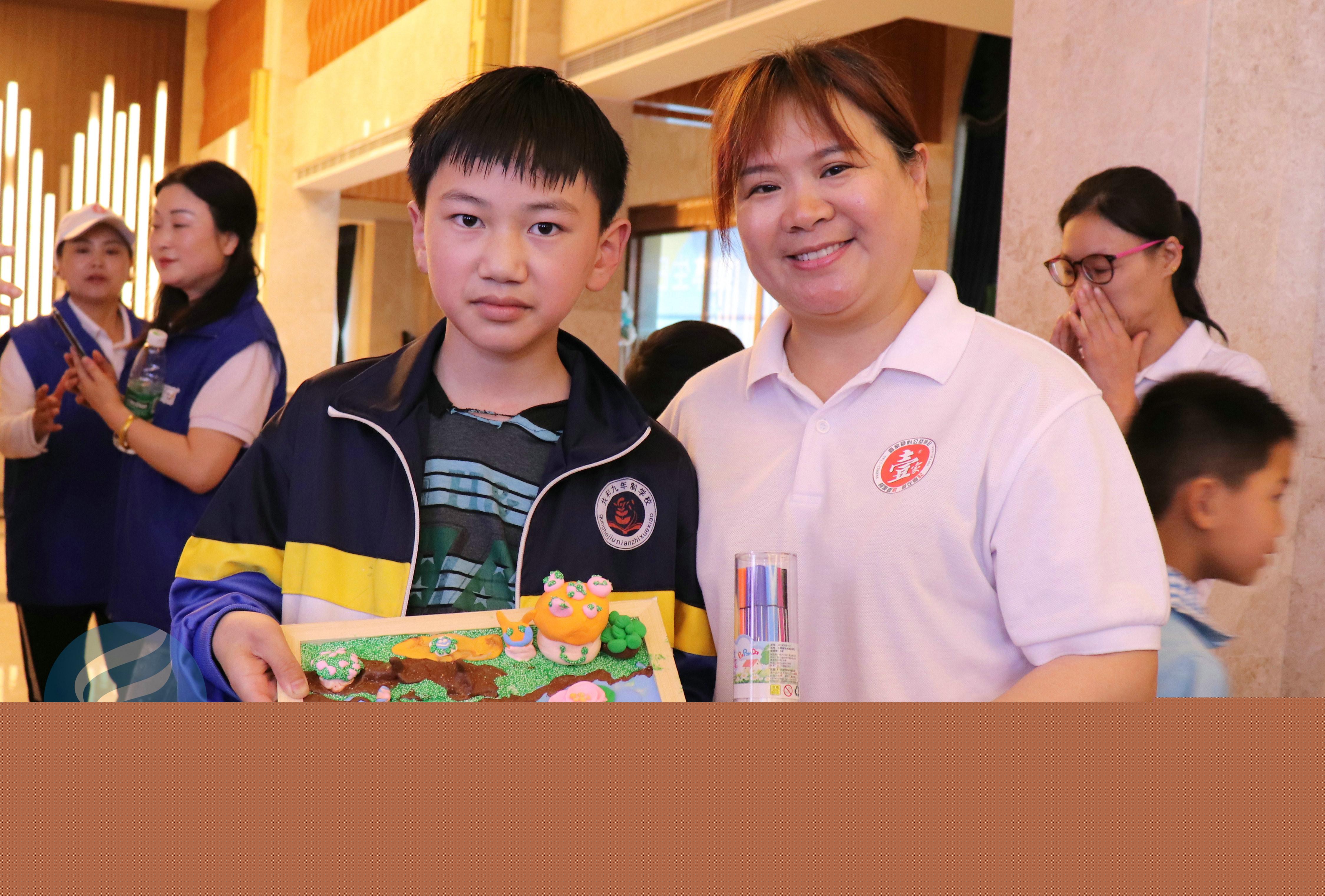 为什么你给员工发红包反而没人干活？