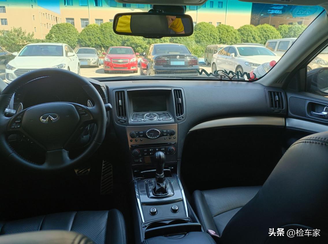 花10万买台英菲尼迪G25二手车到底值不值？