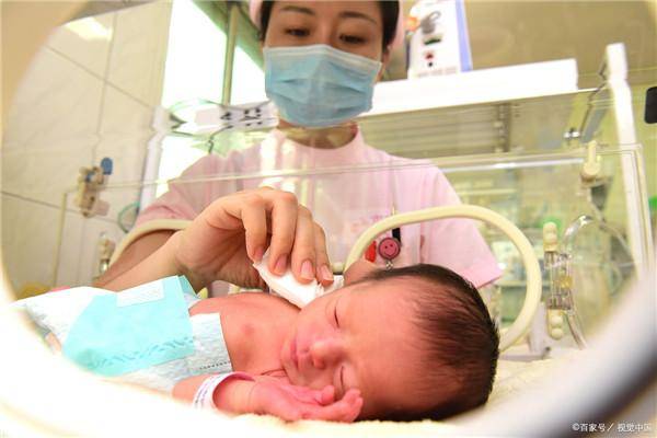 新生儿医疗保险什么时候交最合适？错过时间会影响报销吗？