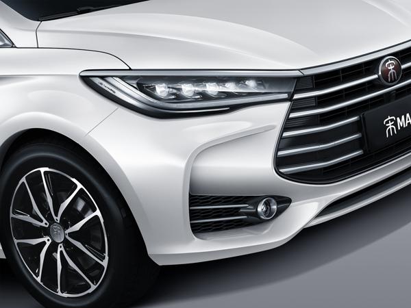 日产精品卡二卡三卡四卡视解析，多卡配置如何选，性价比对比指南