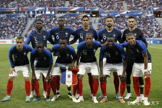 菜鸟玩家怎么用弱鸡队硬刚银河战舰皇马？