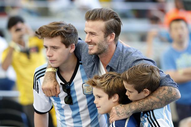 贝克汉姆为啥把整个人生都纹在身上? 贝克汉姆为啥把整个人生都纹在身上?