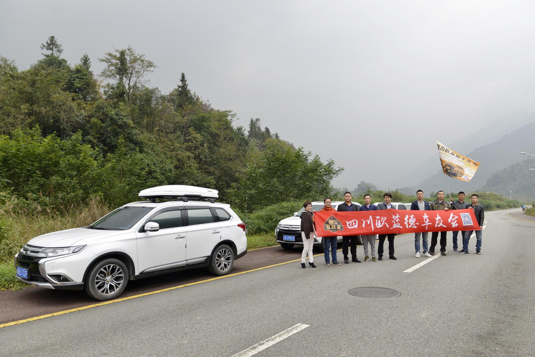 欧若拉汽车清凉罩暴晒后车内温度飙升50℃高温烫伤方向盘这款汽车清凉罩如何省800元养护费