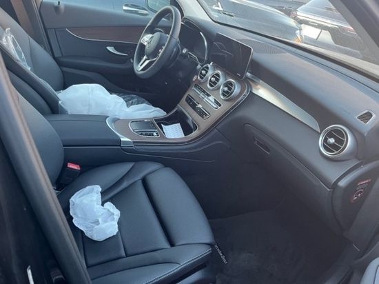 22款奔驰GLC300车身尺寸_奔驰GLC300内饰豪华质感_奔驰glc300进口报价及图片