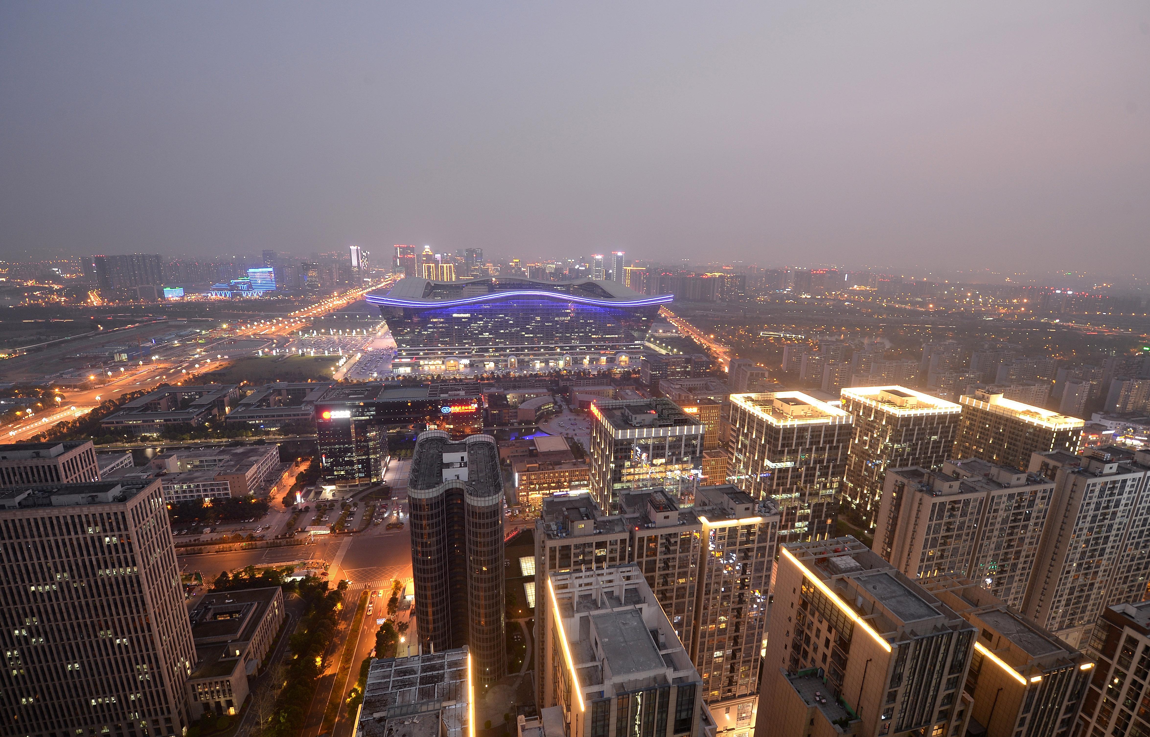 做梦梦见神龛？2025解梦指南：3步破解情感与事业困局