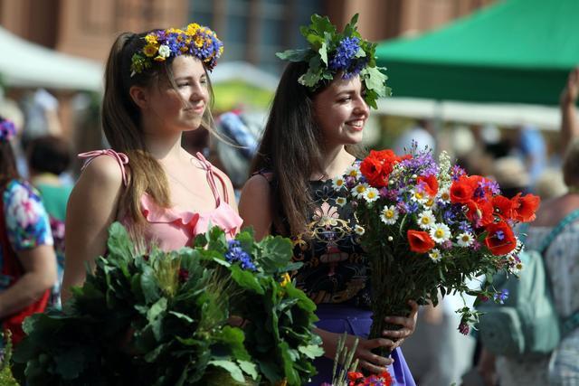 在拉脱维亚生活如何快速找到靠谱华人圈子？