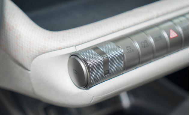 梦见自己谈恋爱预示什么？2025年星座运势解析情感密码