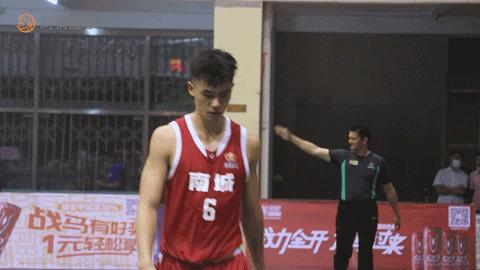 顶级运动员如何互相成就？科比为何把球王当精神导师？