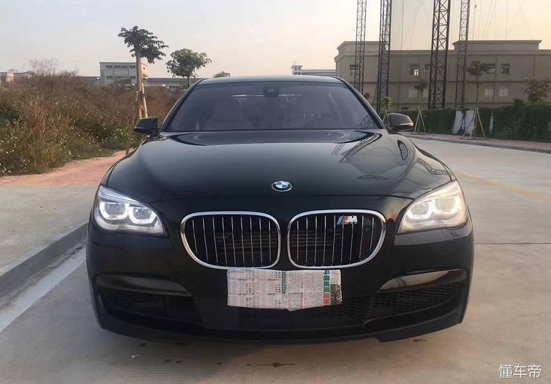 宝马760Li视频解析:百万豪车到底值不值?实测省XX万购车避坑指南 宝马760Li视频解析:百万豪车到底值不值?实测省XX万购车避坑指南