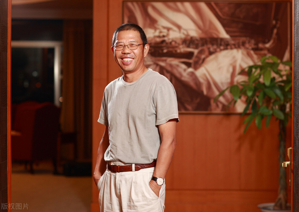 农夫山泉上市后，一个卖水的成就了一个新首富。怎么看这回事？_农夫山泉创始人钟睒睒财富暴涨_亚洲首富钟睒睒投资理念