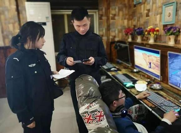 猫咪尿血会自己好吗？铲屎官必须知道的急救指南