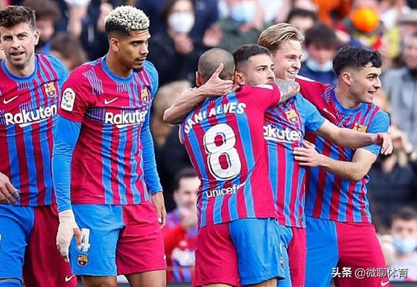 为什么巴萨和皇马总能霸占西甲排行榜前两名？