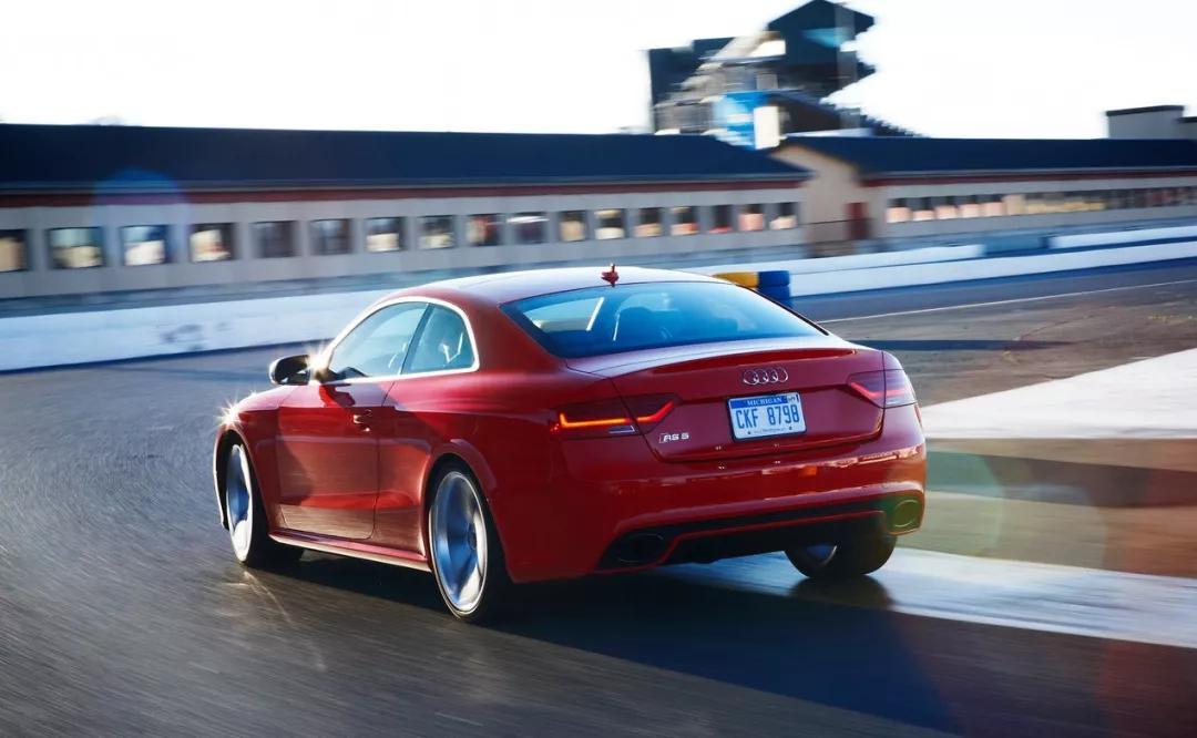 梦到下雪是吉兆还是凶兆?水瓶座注意事业转折,3招让暗恋入梦 梦到下雪是吉兆还是凶兆?水瓶座注意事业转折,3招让暗恋入梦