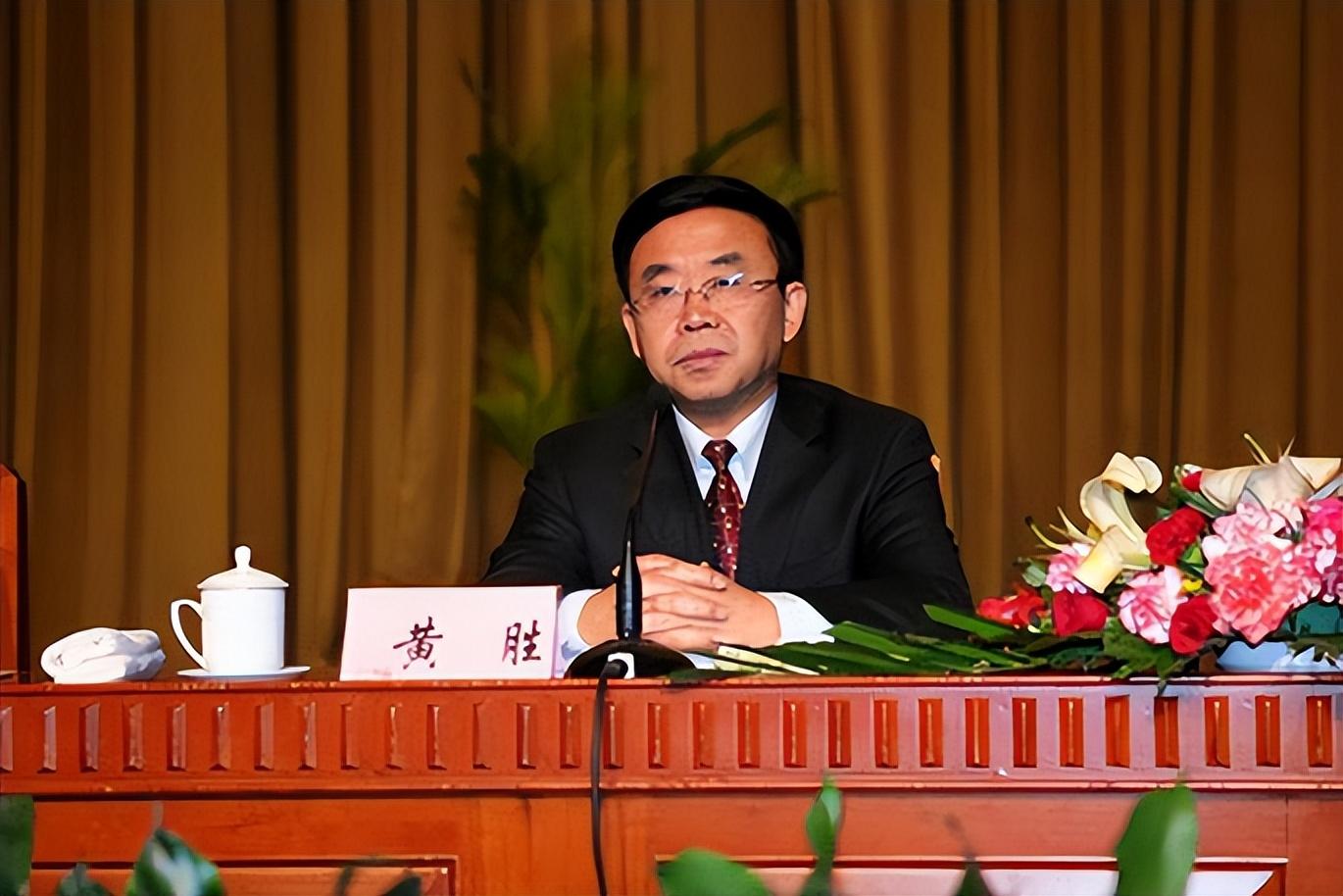 2013年属虎的人真的会倒霉一整年吗? 2013年属虎的人真的会倒霉一整年吗?