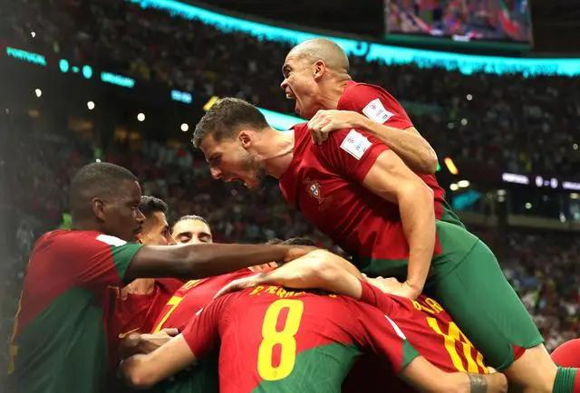 世界杯球星到底强在哪里？