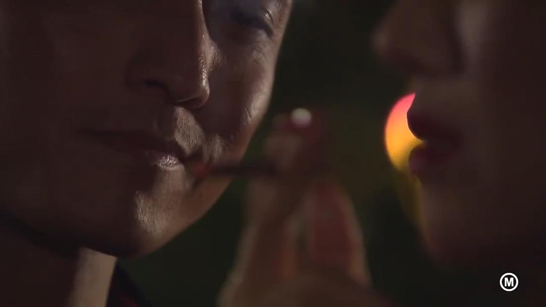 梦见自己是空姐在飞机上预示什么？深度解析与机遇指南