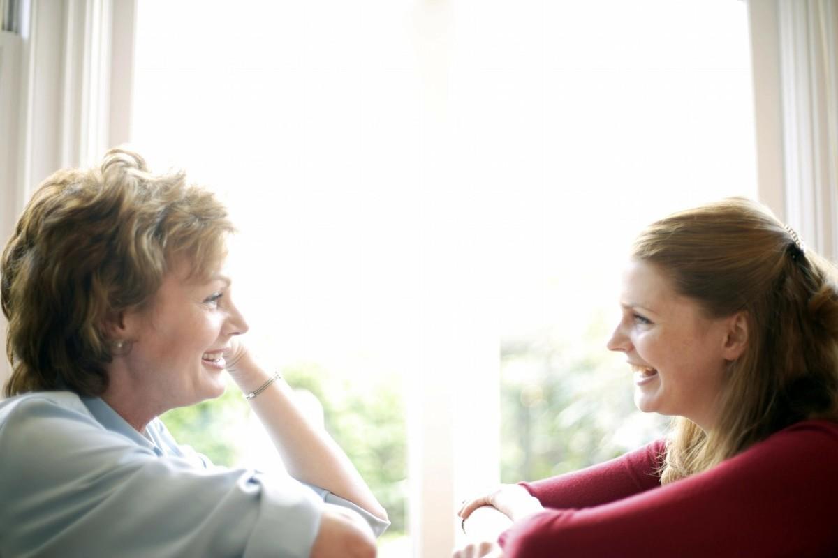 女人梦见工地工人打架的深层预兆：2025年事业危机与星座破局