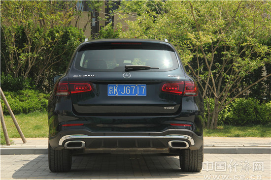 20款奔驰glc300配置_奔驰GLC 2020款试驾_ 奔驰GLC长轴距版评测 