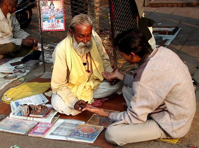 “官杀”太旺，克制“比劫”太过有何人生表现？