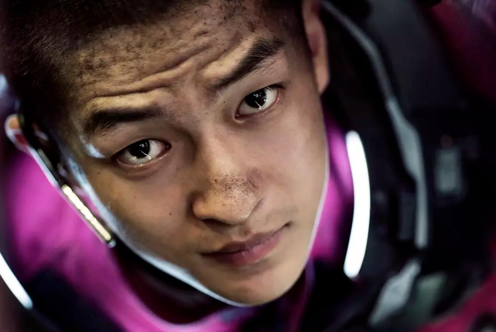 女人梦见挖河蚌预示什么？2025年巨蟹座事业转机解析