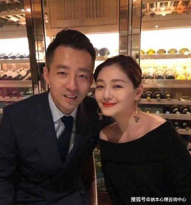 大S与前夫2.2亿和解背后的真相：命理师再曝其婚姻不稳真相！