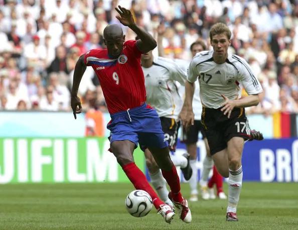 新手玩足球游戏为啥总被推荐用万乔普？