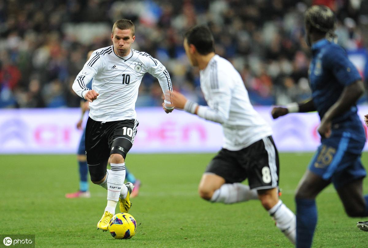 荷兰队为什么总踢不过德国队? 荷兰队为什么总踢不过德国队?