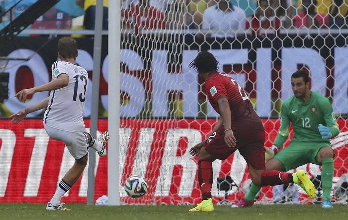 为什么托马斯·穆勒能在顶级联赛踢到34岁? 为什么托马斯·穆勒能在顶级联赛踢到34岁?