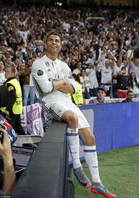 实况足球2013里罗纳尔多真的能单挑整条防线吗？