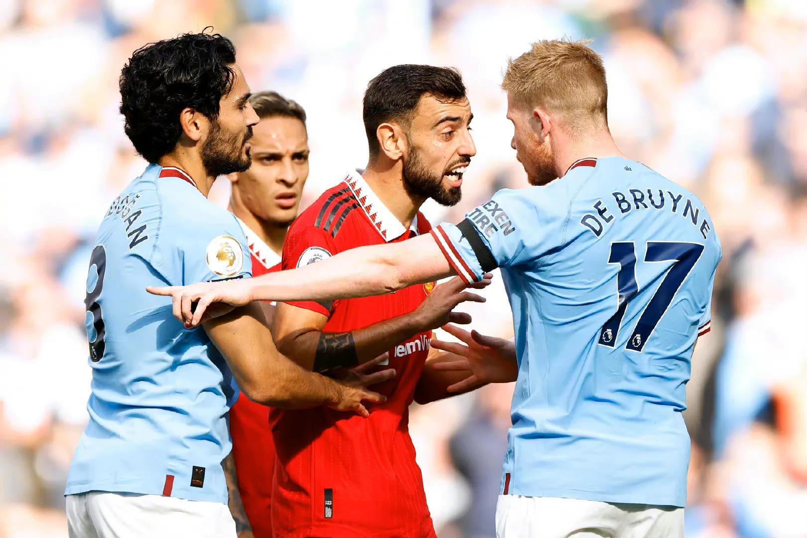 福登为什么被叫做 曼城太子爷 ？从青训菜鸟到三冠王核心的逆袭之路