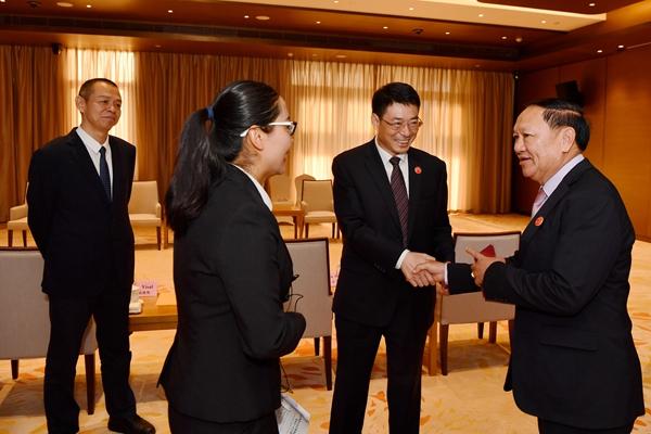 在柬埔寨混华人论坛真的能解决生活难题吗？