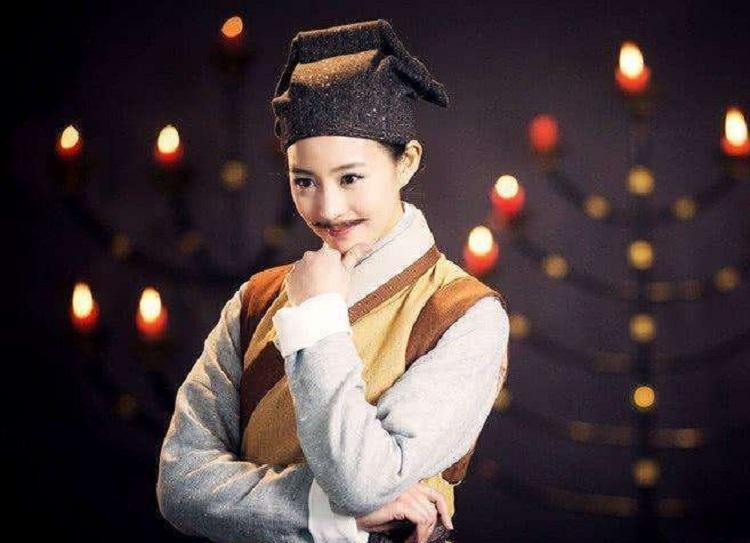 梦见仇人主动说话的吉凶解码：2025年3步破解情感困局与财富转机