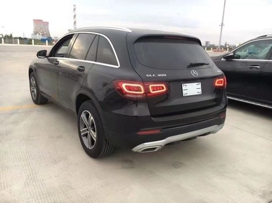 奔驰glc300进口报价及图片_奔驰GLC300内饰豪华质感_22款奔驰GLC300车身尺寸