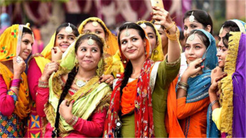 华人在印度种姓制度中属于哪个等级?答案可能和你想的不一样,快来了解! 华人在印度种姓制度中属于哪个等级?答案可能和你想的不一样,快来了解!