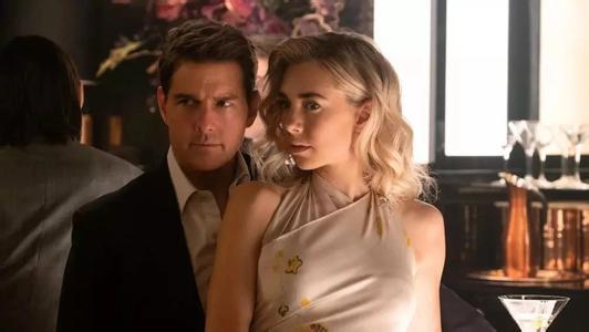 蒙面唱将那个戴猫耳的到底是不是单依纯? 蒙面唱将那个戴猫耳的到底是不是单依纯?