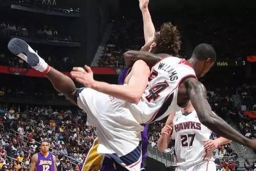 属鸡人2015年运势真的这么差吗？