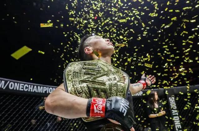 中国女篮凭什么能拿下世界杯亚军？