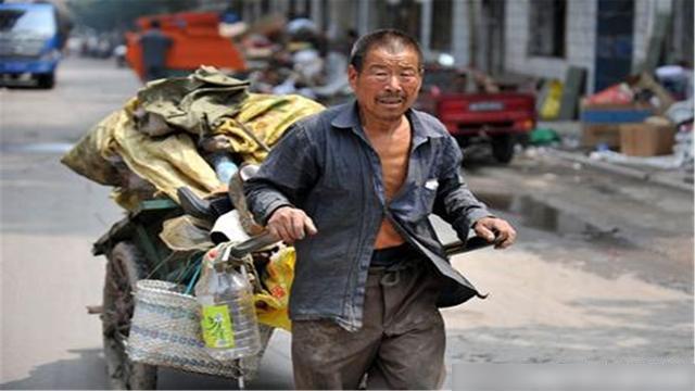 给拾荒者钱为什么不要_3大真实心理与正确帮助方式