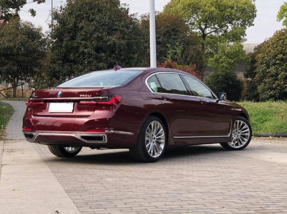 宝马750到底要花多少钱才能开回家？