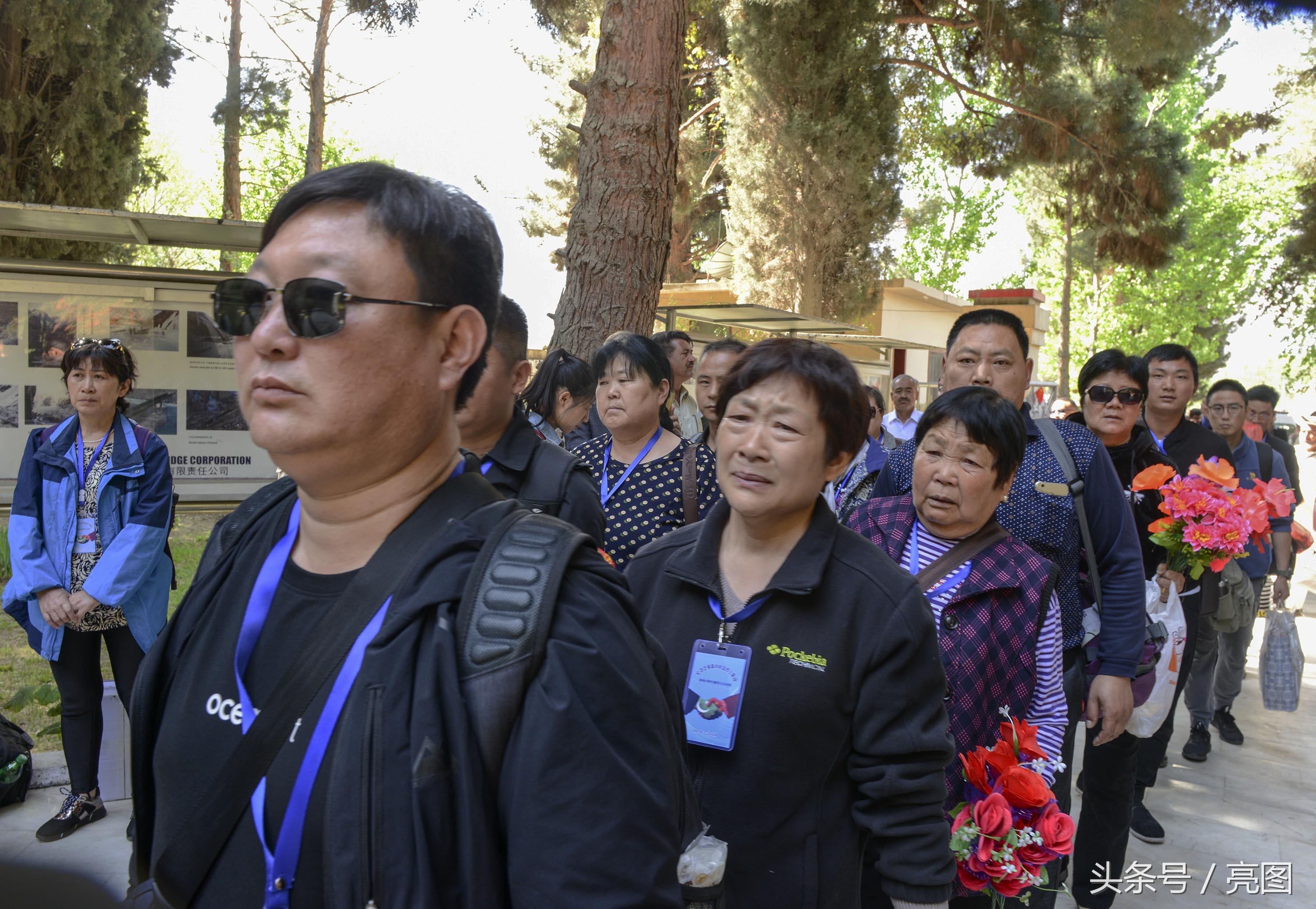 新手玩巴恩斯利怎么避免第一个赛季降级？